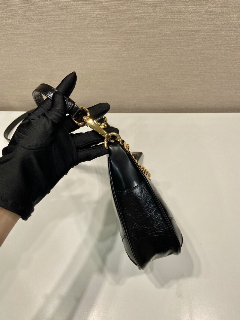 Pra*a hobo bags